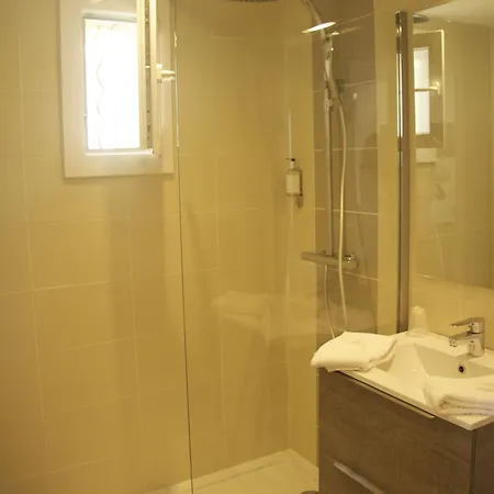 Hotell Le Concorde Aix-en-Provence